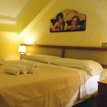 Hotel Cristallo Assergi Buitenkant foto