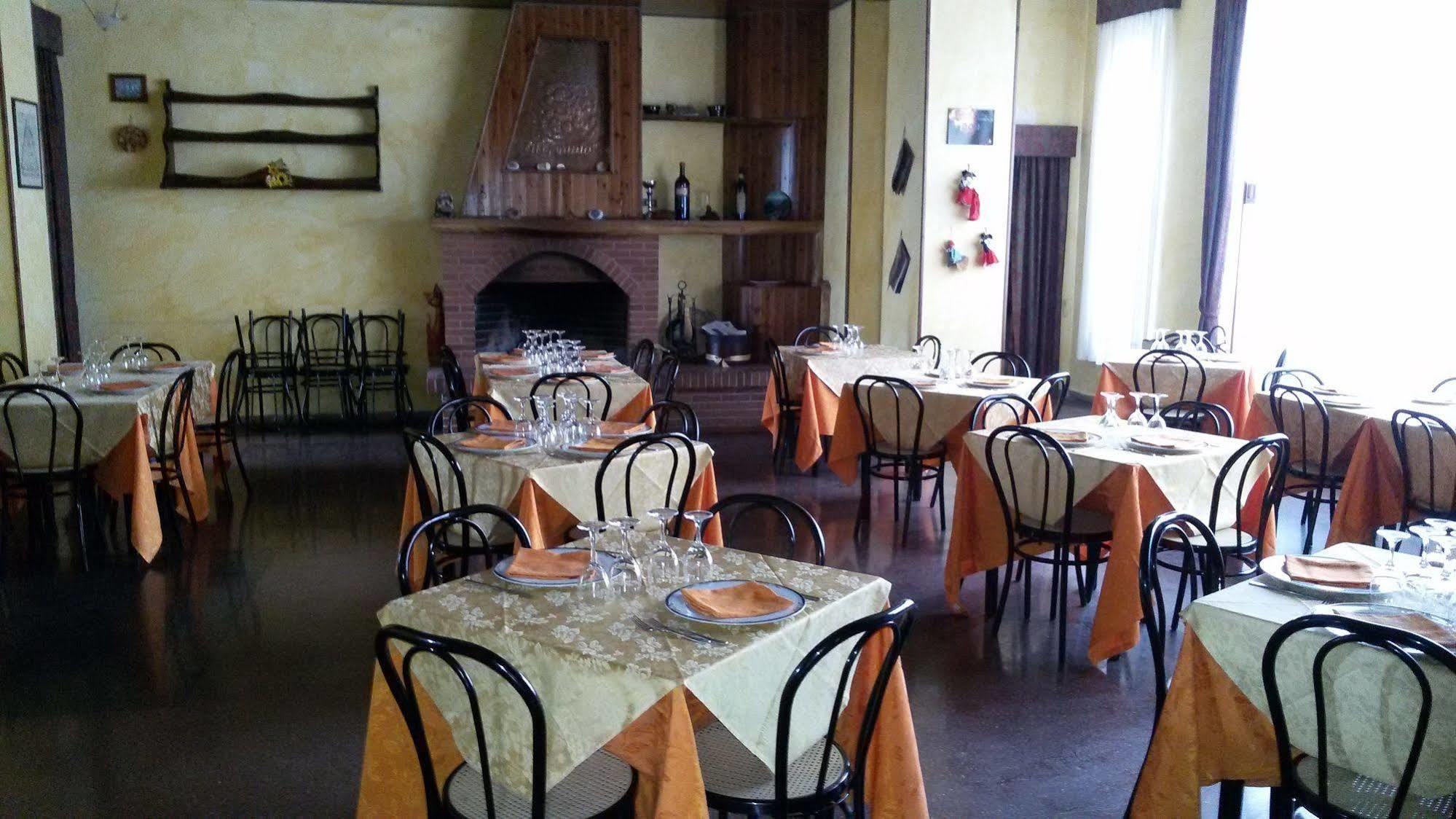 Hotel Cristallo Assergi Buitenkant foto